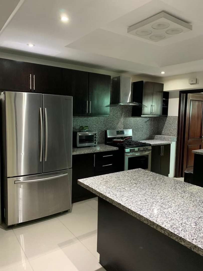 apartamentos - Vendo apto en en La esperilla 
Piso alto 
331. Mts. 
Us$ 550,000 3