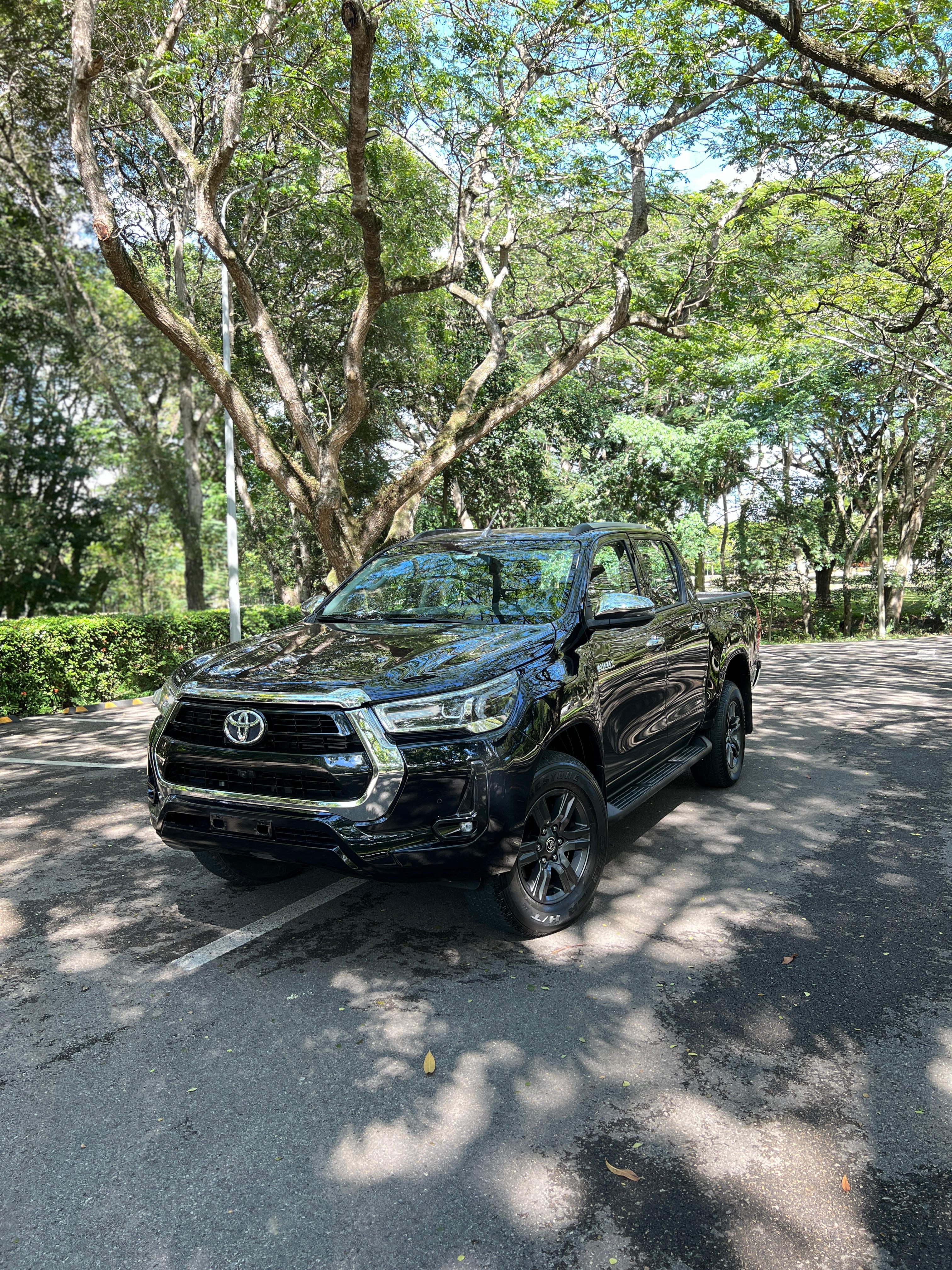 jeepetas y camionetas - Toyota hilux 2023 4