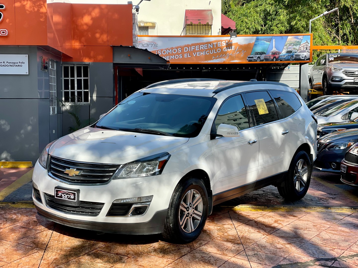 jeepetas y camionetas - 
Chevrolet Traverse LT Blanca  2017 10
