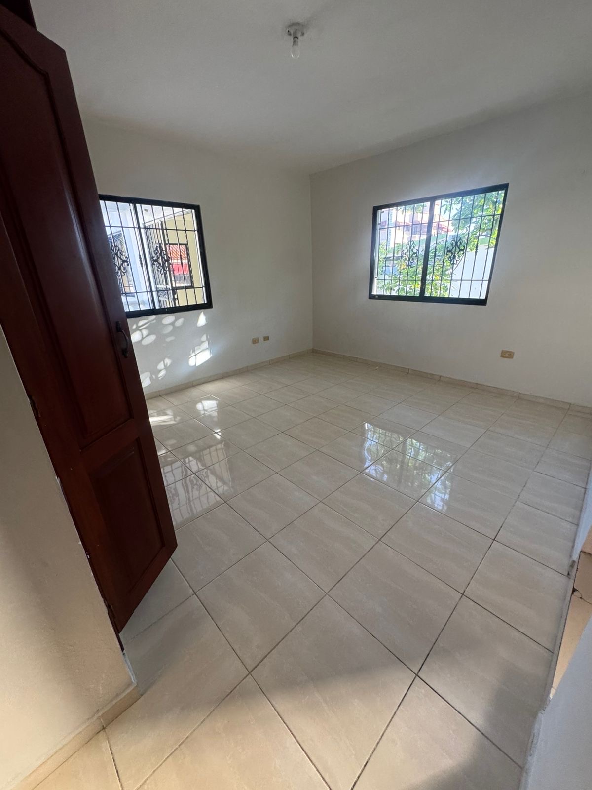 casas - venta de 2 casas en una separada en vista hermosa Santo Domingo este con 500mts 1