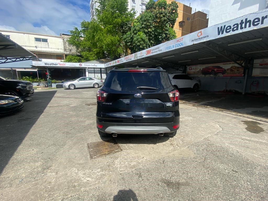 jeepetas y camionetas - FORD ESCAPE 2018 TECHO PANORAMICO 2