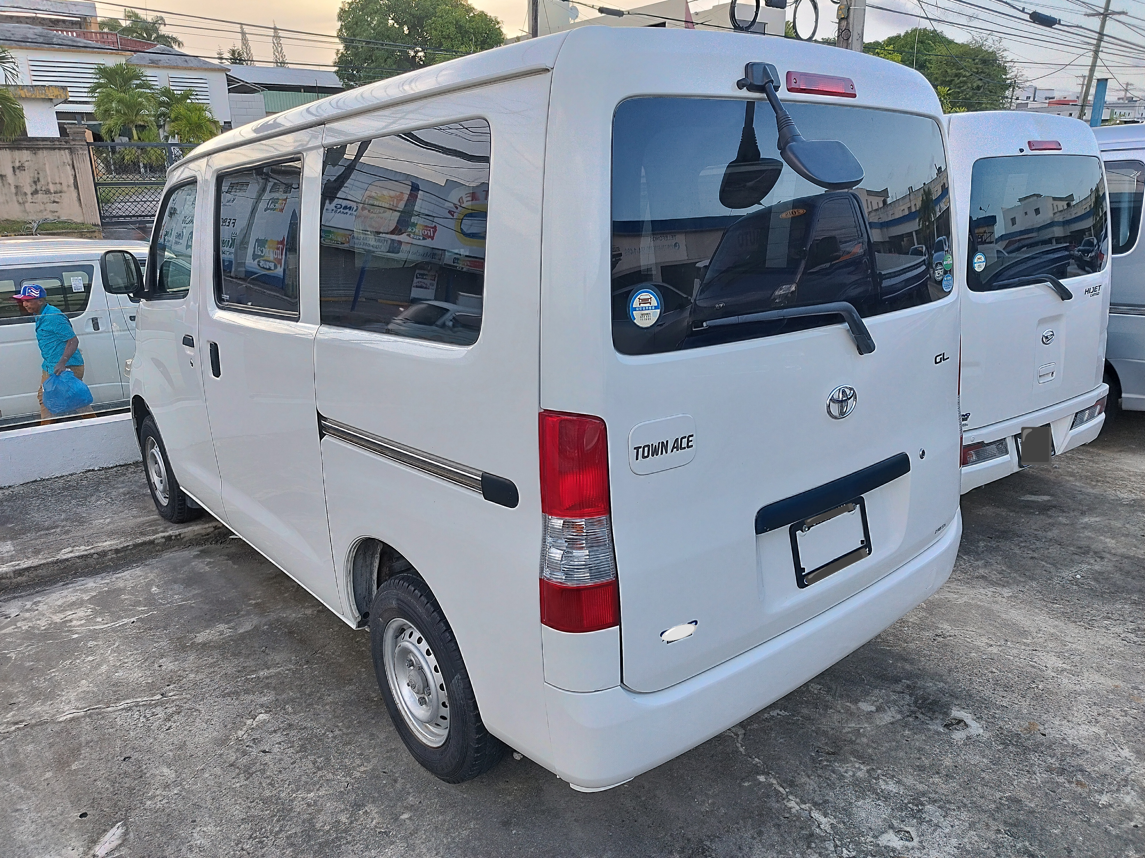 jeepetas y camionetas - 2019 Toyota Town Ace GL  2