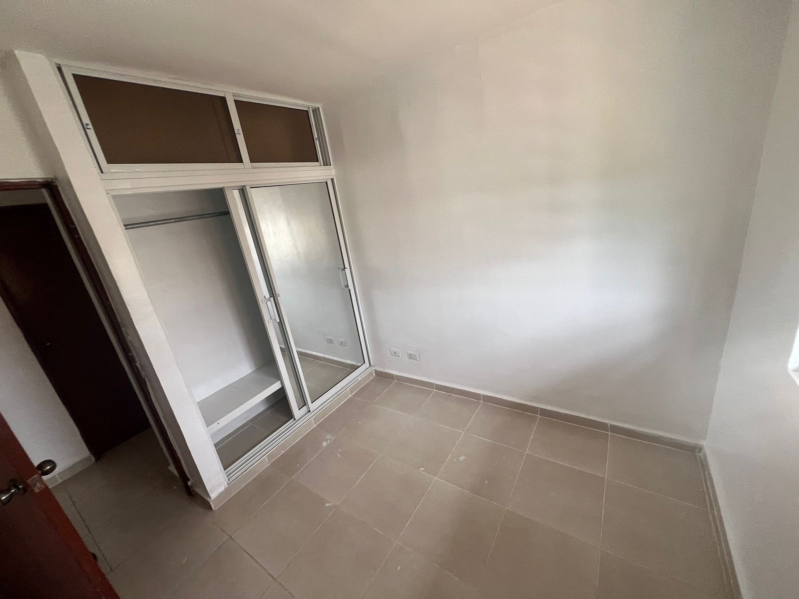 apartamentos - venta de apartamento 4to piso en la autopista de san Isidro santo Domingo  3