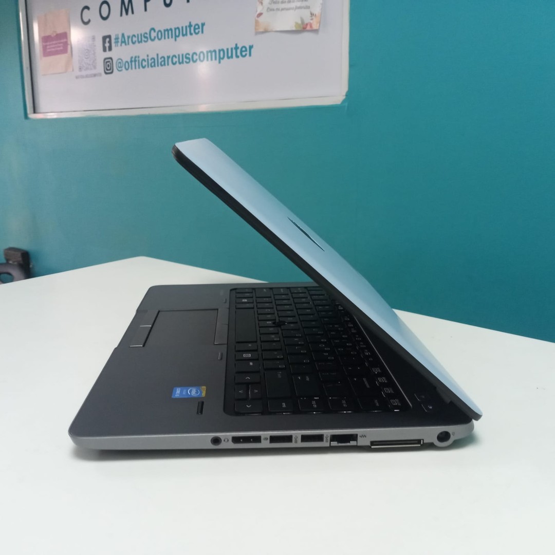 computadoras y laptops - Laptop, HP EliteBook 840 G1 / 4th Gen, Intel Core i5 / 8GB DDR3 / 256GB SSD	

 4