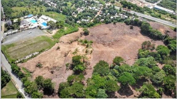 solares y terrenos - Solar de 91,000 metros frente a la circunvalacion 1