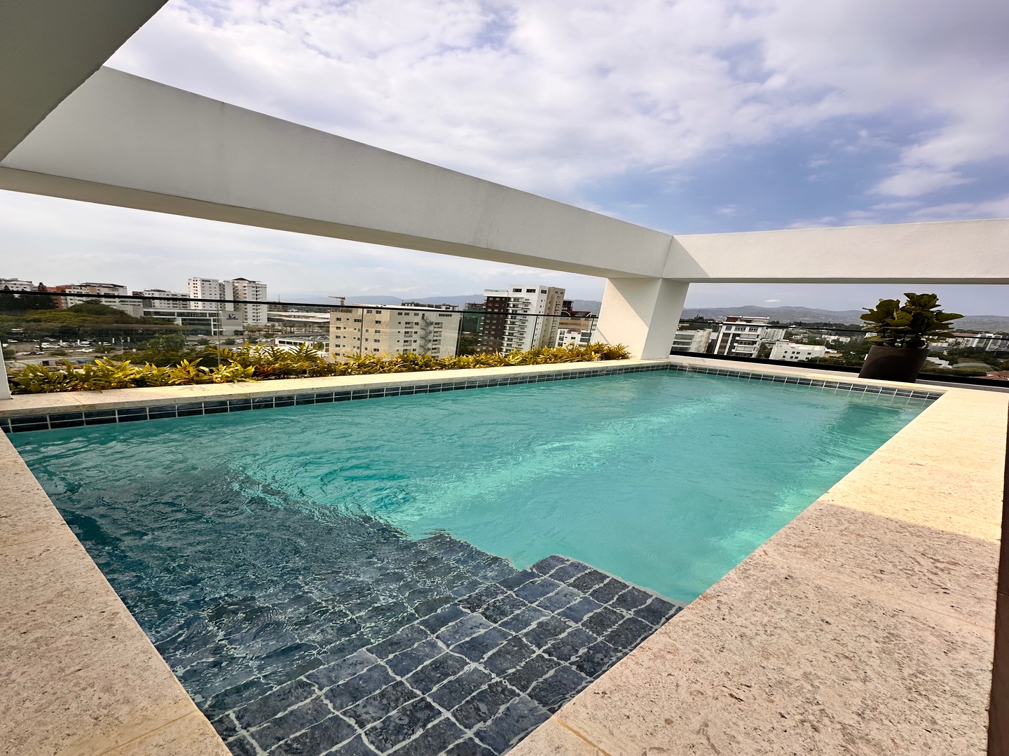 apartamentos - Torre de lujo con gym, piscina y cine equipado