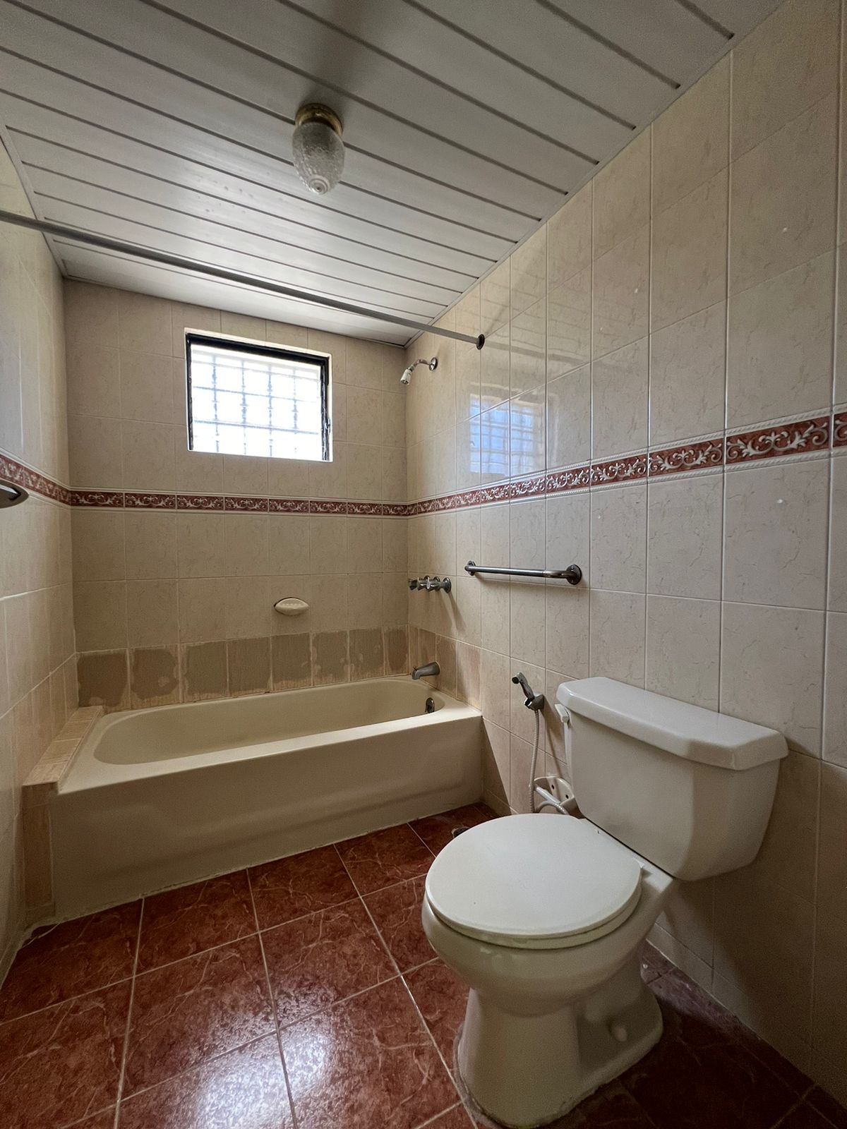 apartamentos - Vendo en el millón segundo nivel dos hab dos baños 6