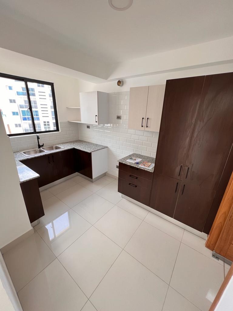 apartamentos - Alquiló renacimiento piso 6 dos hab 2.5 baños dos  1