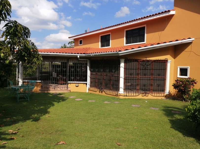 casas - Venta de Casa en Altos Arroyo Hondo 3