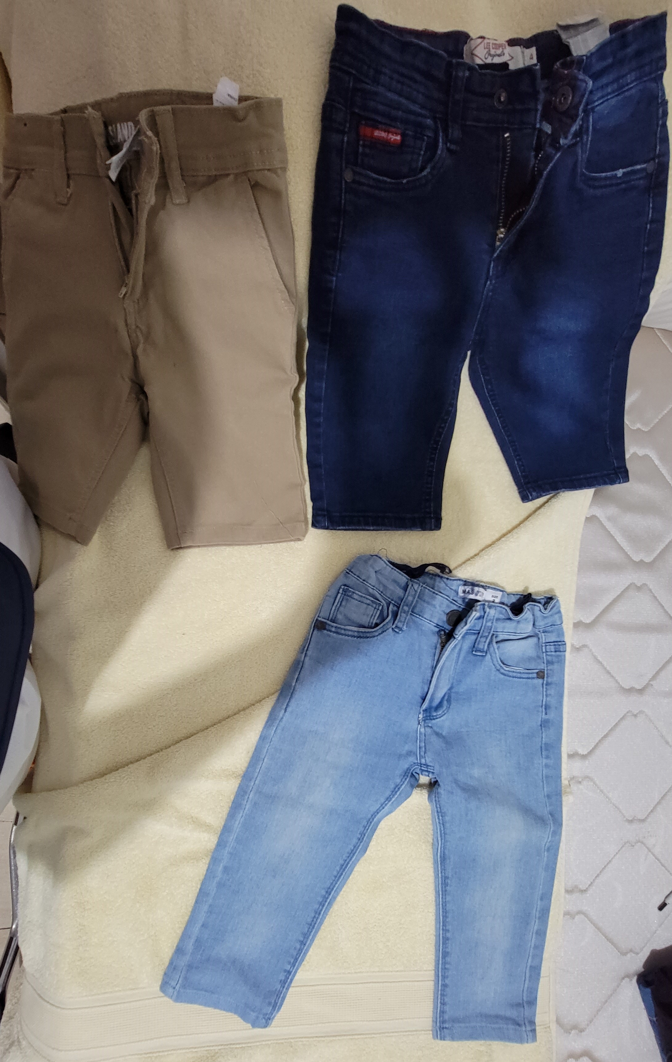ropa y zapatos - **Vendo ropa pantalones cortos, jean zapatos, croc 6