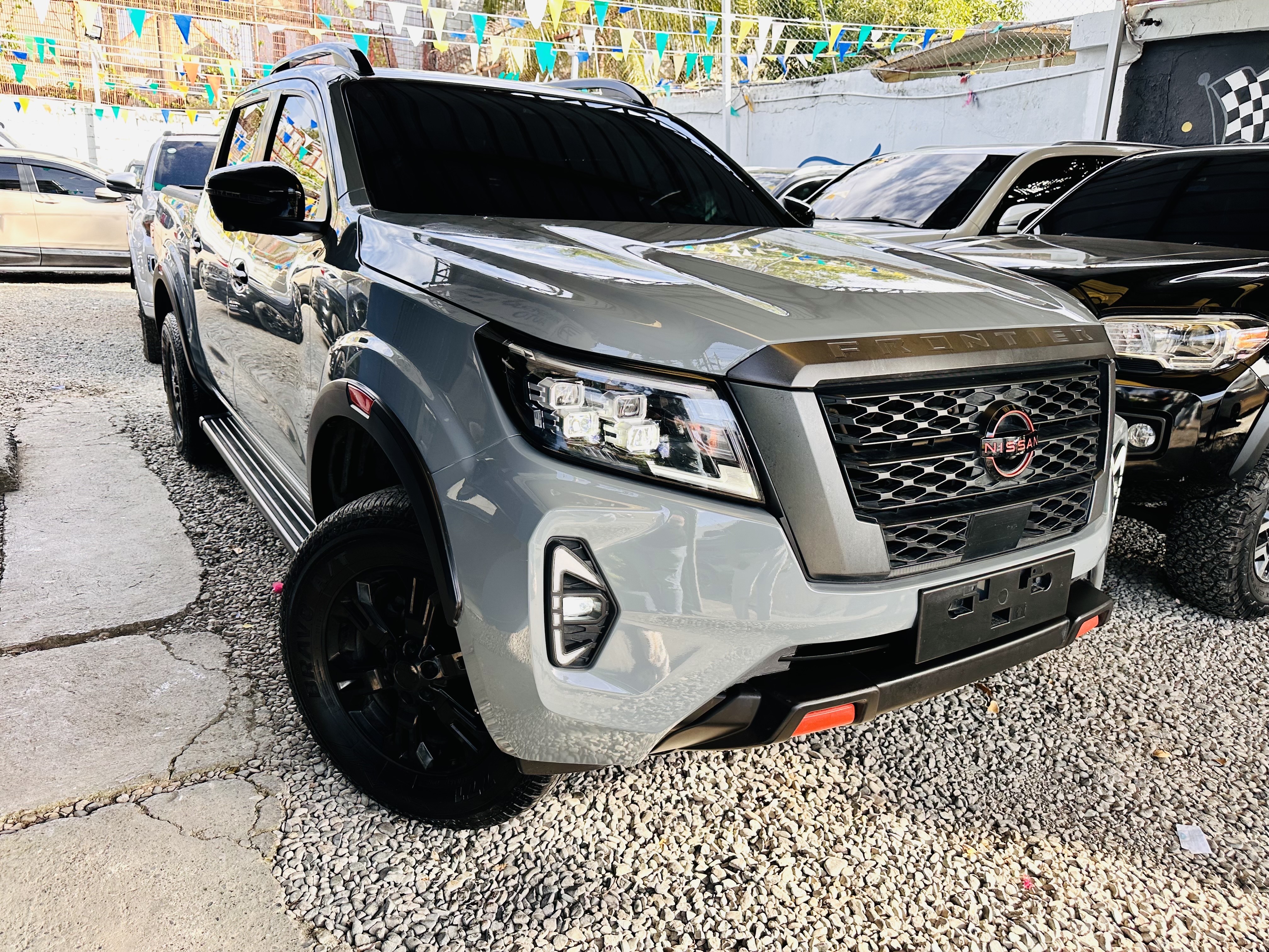 jeepetas y camionetas - Nissan Frontier Pro-4x 2