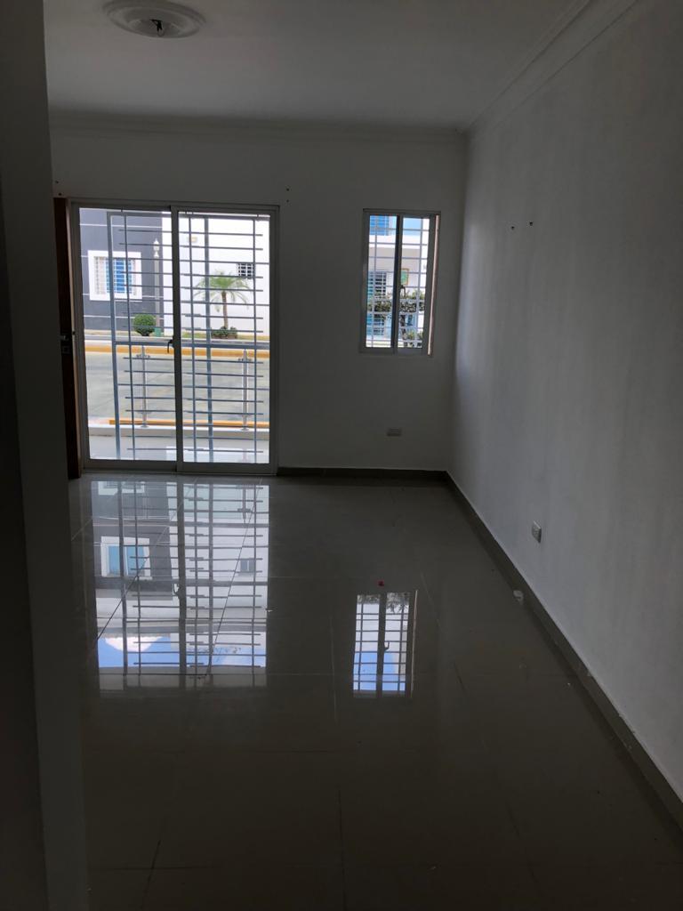 apartamentos - alquilo 3er piso llanos de gurabo frente al instituto iberia  7