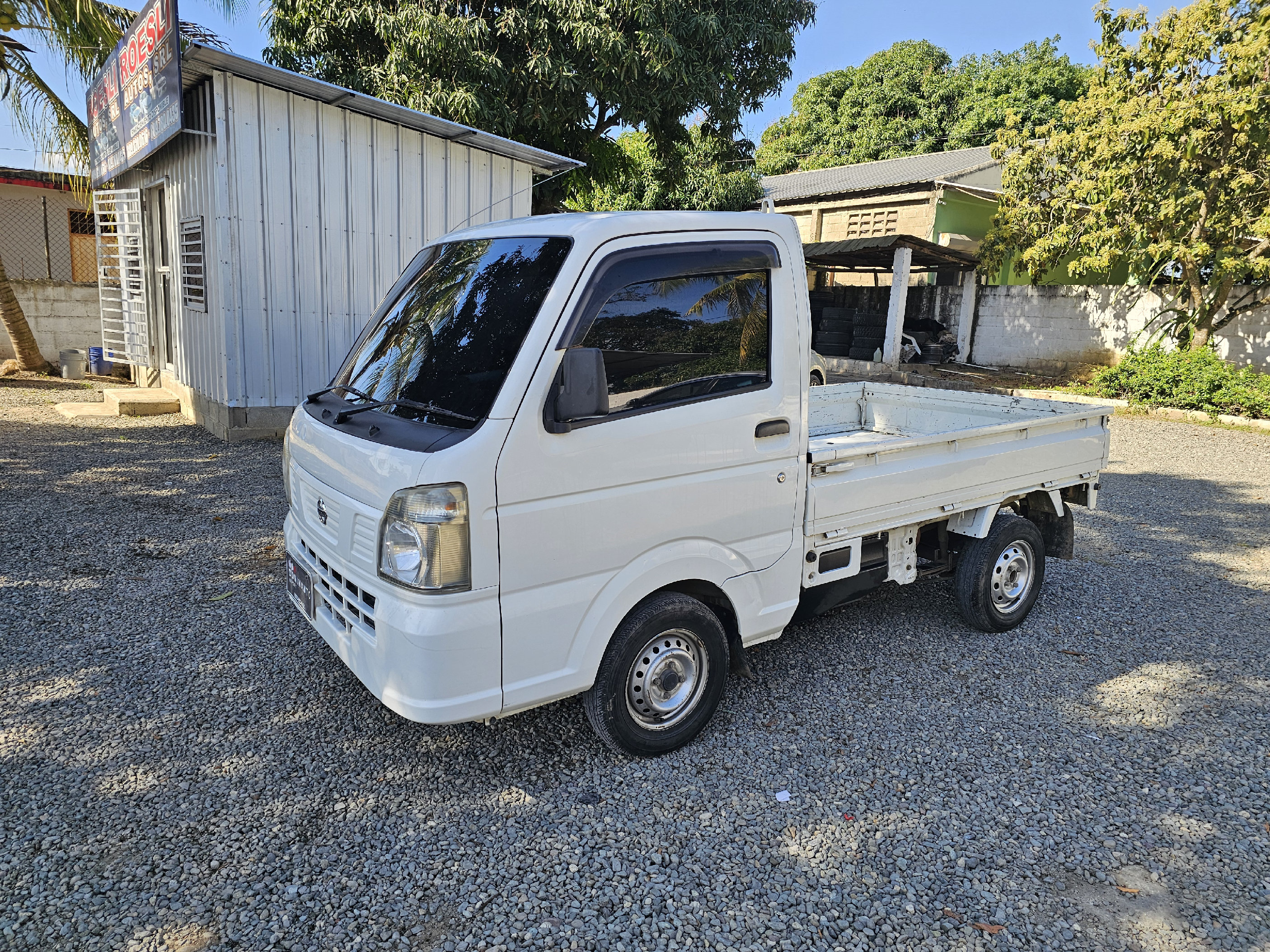 camiones y vehiculos pesados - Nissan NT100 año 2016  0