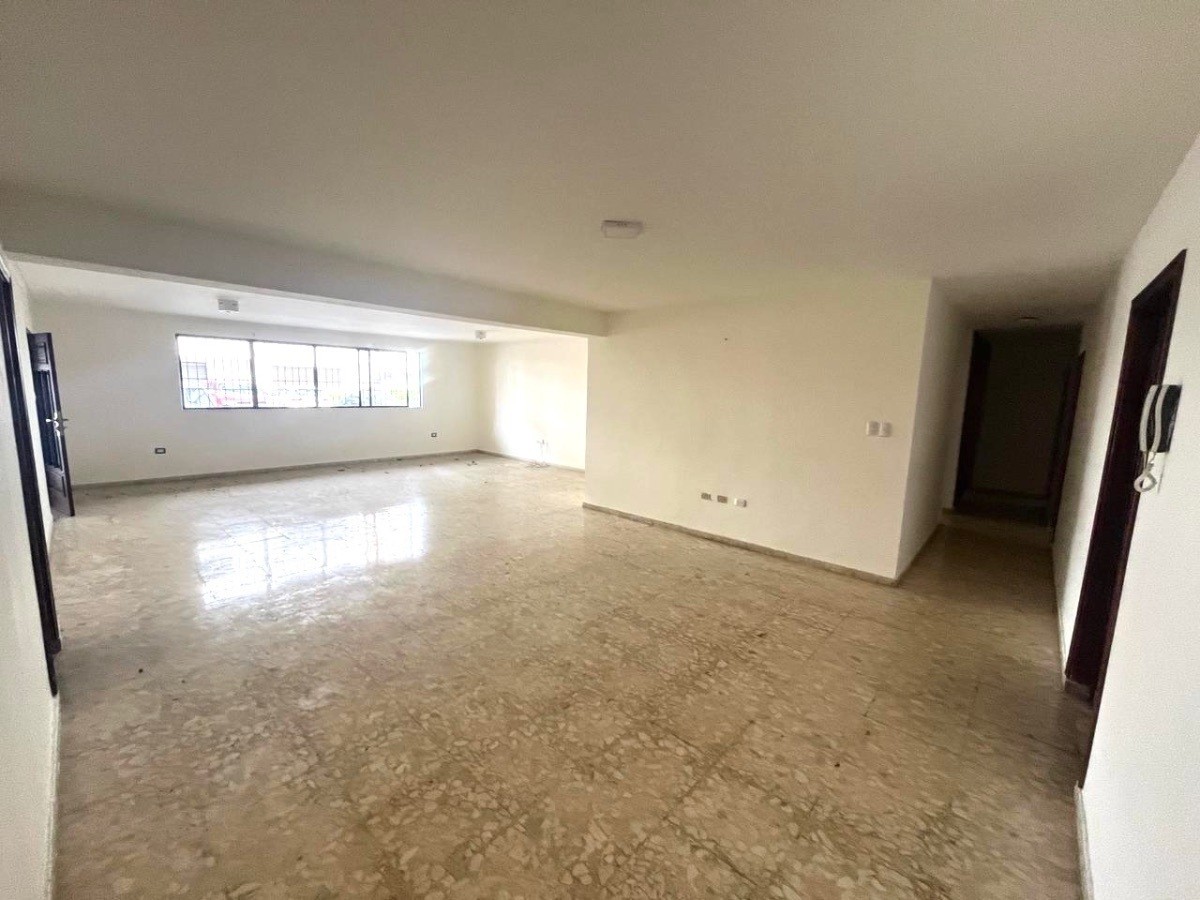 apartamentos - Alquiler de Apartamento Primer piso Residencia o Oficina en Seralles 1