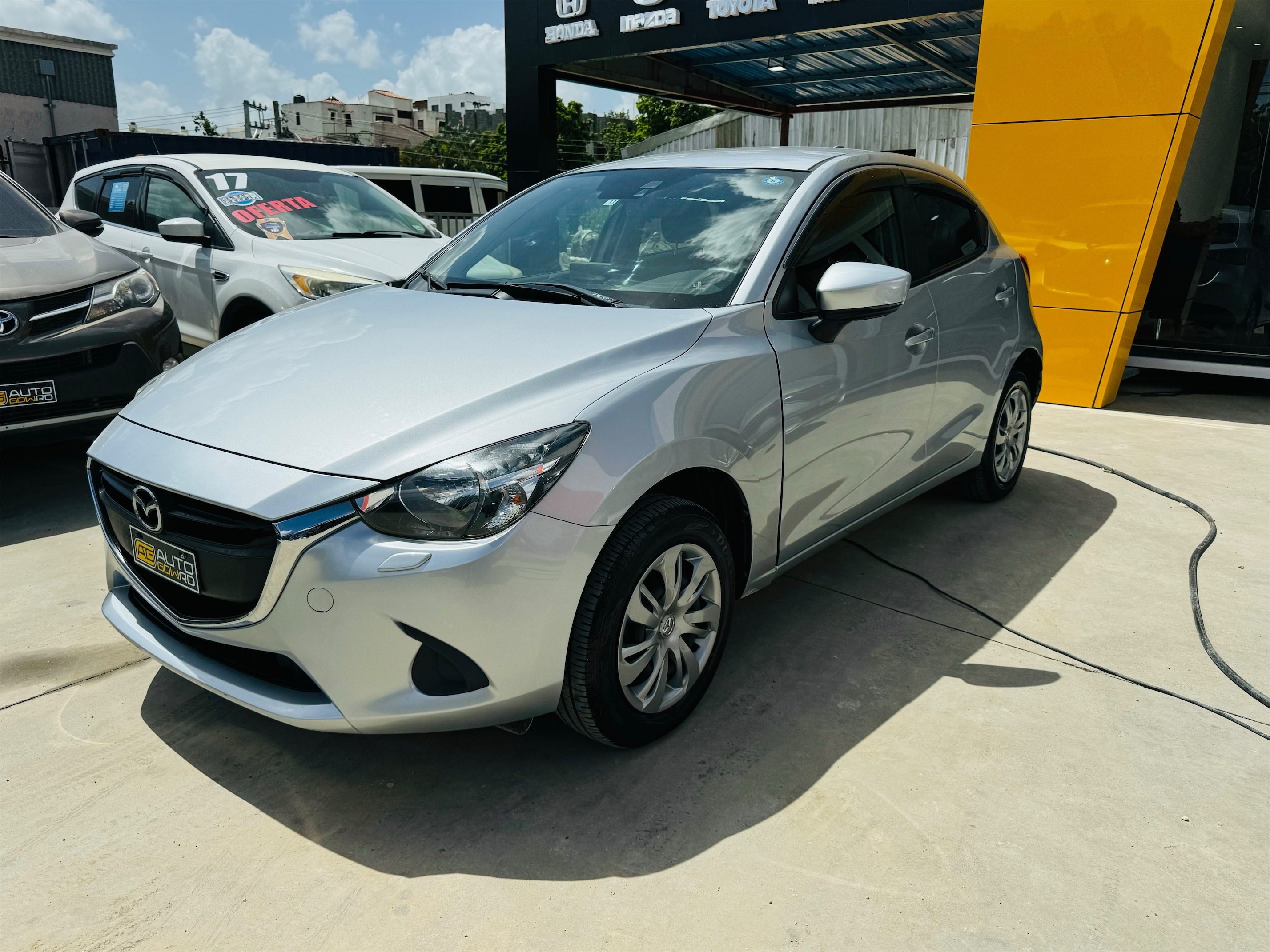 carros - Mazda Demio 2018 1