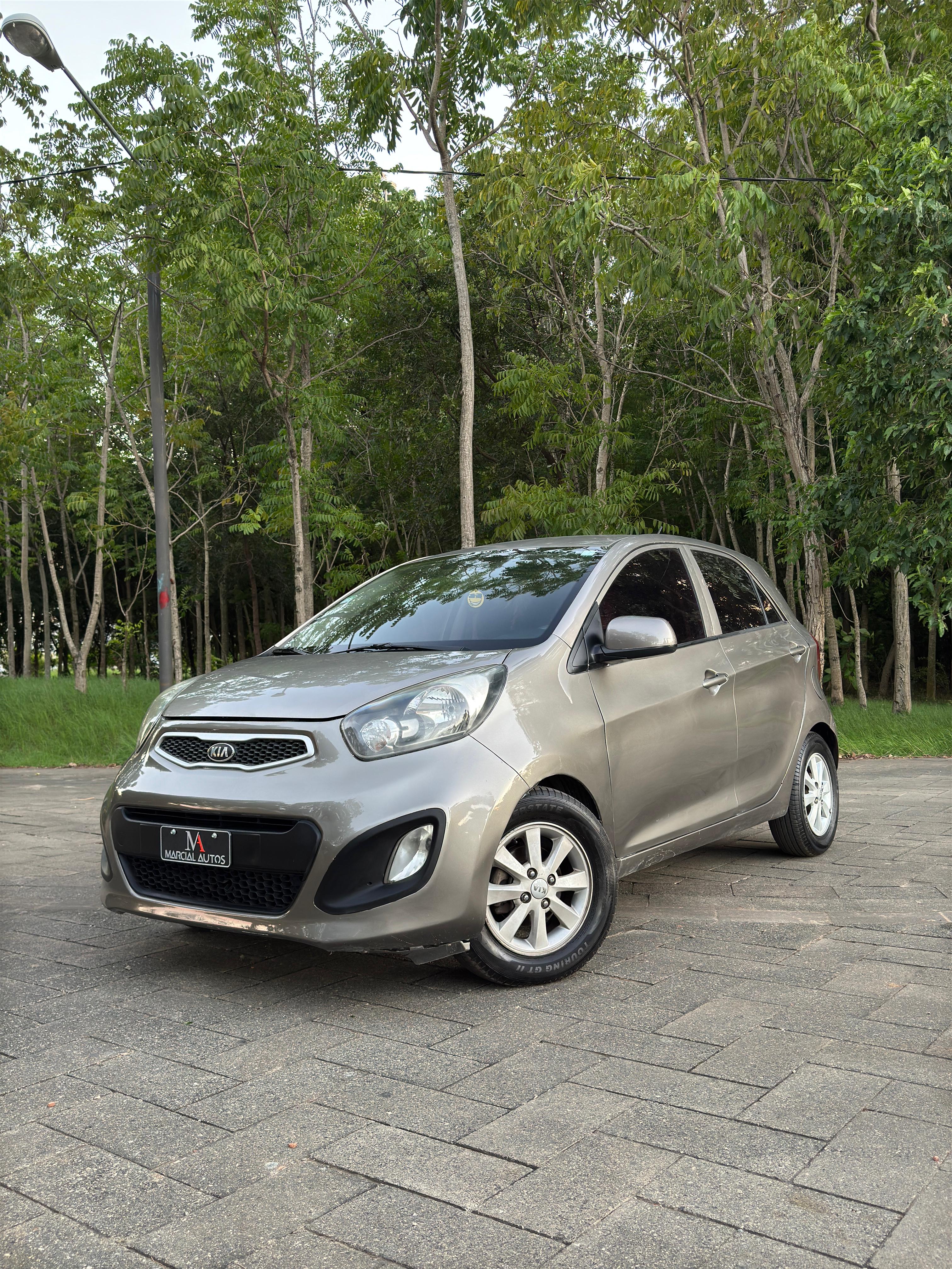 jeepetas y camionetas - Aprovecha y montate en esta kia picanto 2013 excelente condiciones  2