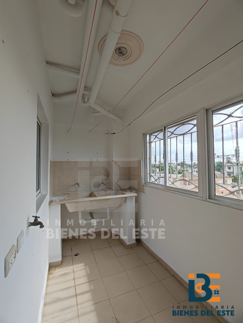 apartamentos - Se Vende Amplio y Cómodo Apartamento en Miramar 4