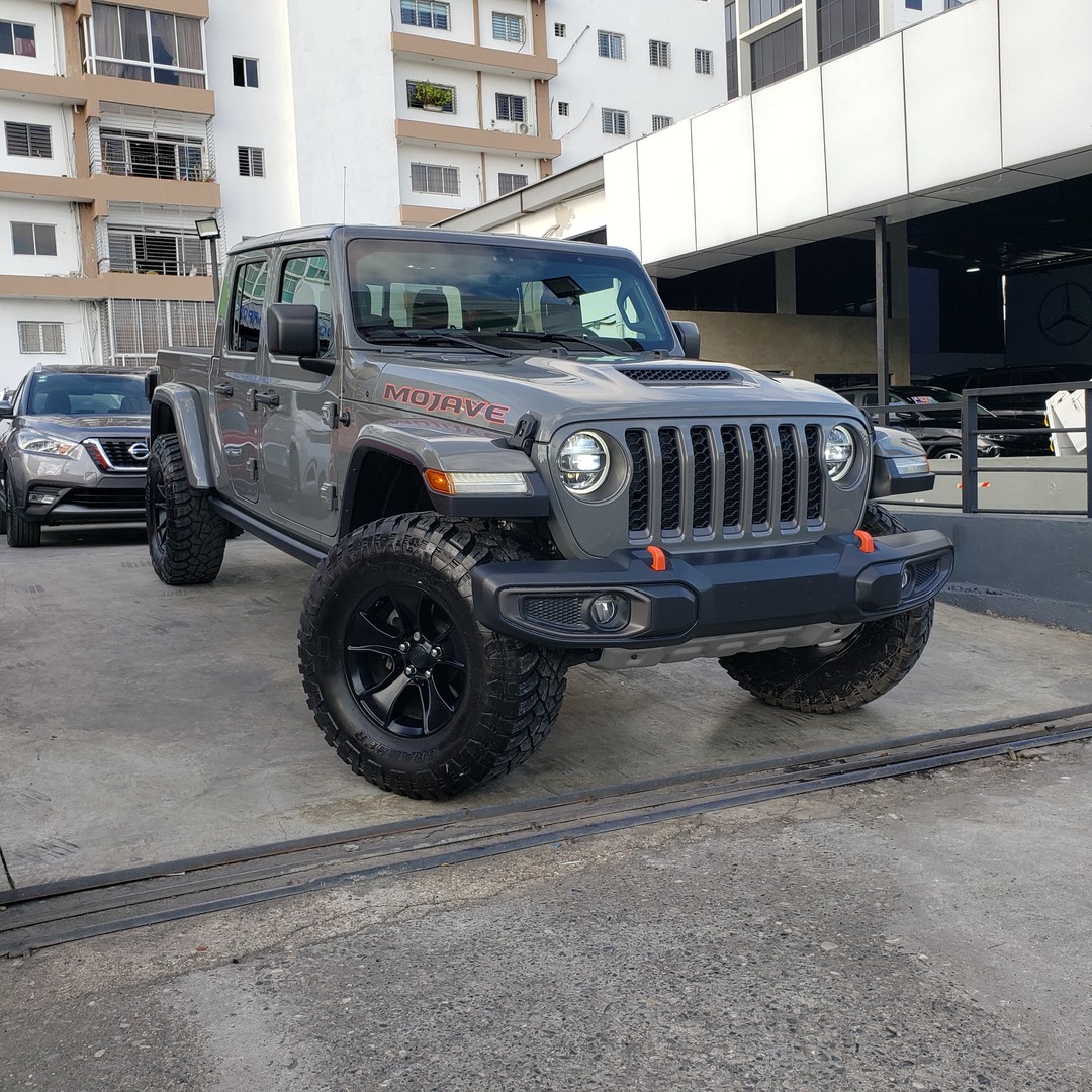 jeepetas y camionetas - Jeep gladiador Mojave 2023 4