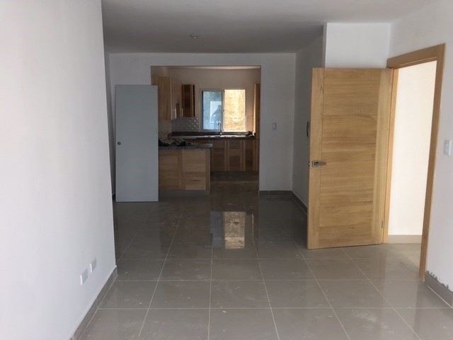 apartamentos - Apartamento en Primer Nivel   en Colinas de los Rios  2