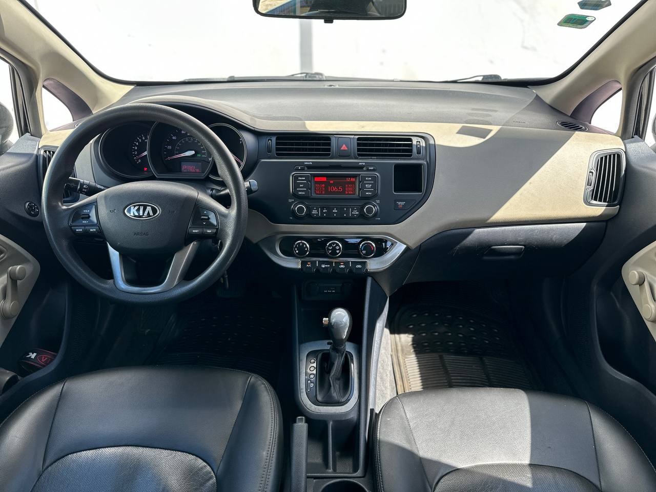 jeepetas y camionetas - KIA RIO LX 2013 9