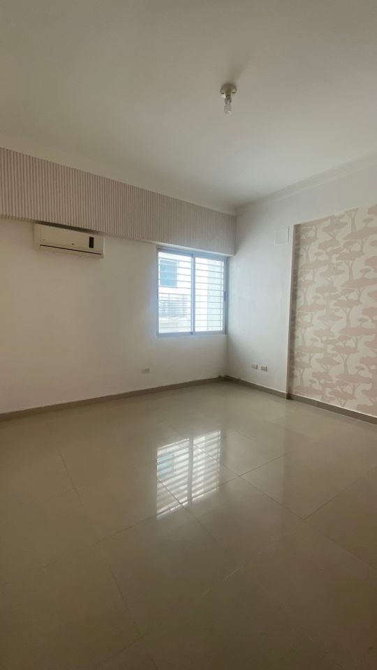 apartamentos - Rento apartamento en 7mo piso ensanche serralles 7