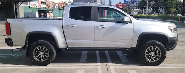 jeepetas y camionetas - Ahorra combustible Chevrolet colorado ZR2 Diesel 2018 4x4 doble cabina clean 