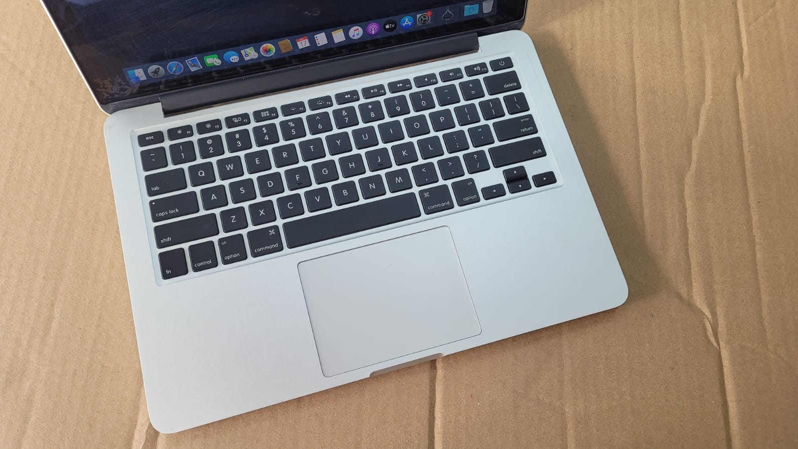 computadoras y laptops - MACBOOK PRO RETINA 2015 i7 16GB 256SSD
  1