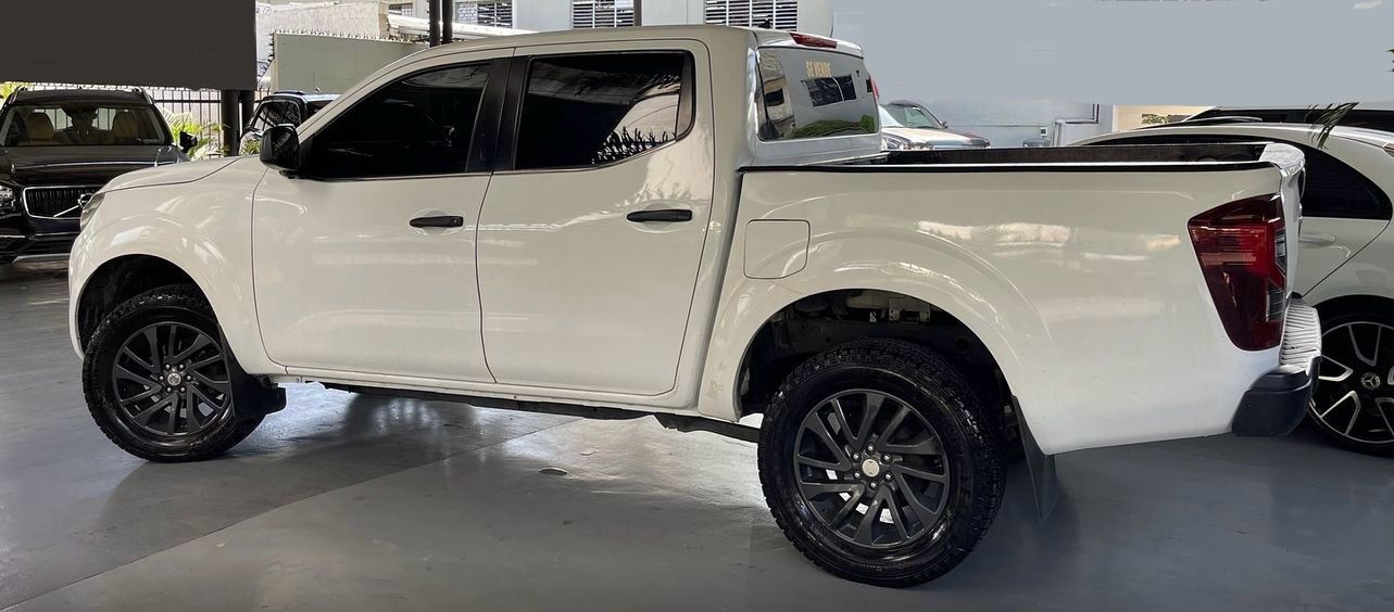 jeepetas y camionetas - Nissan Frontier 2018 impecable  3