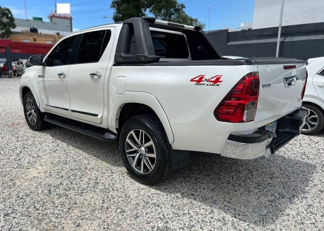 jeepetas y camionetas - 2018 Toyota Hilux Revo 4x4  4