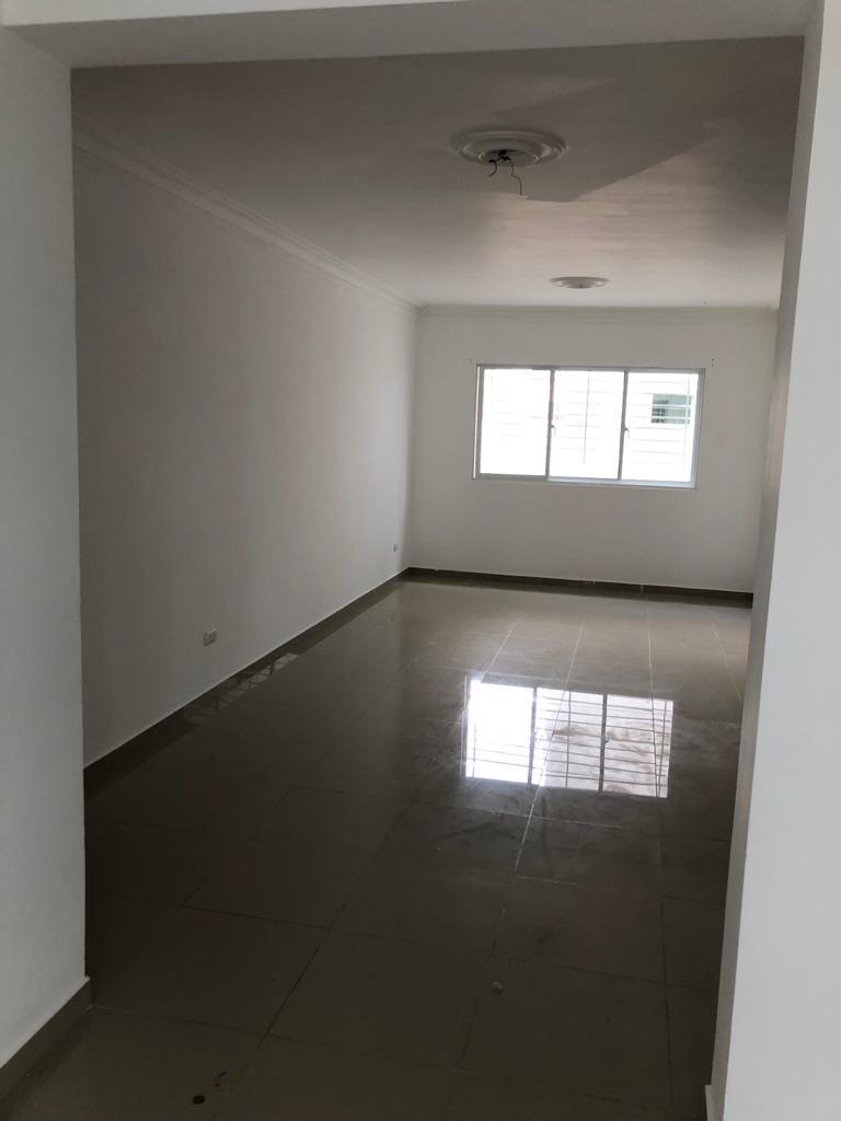 apartamentos - alquilo 3er piso llanos de gurabo frente al instituto iberia  9