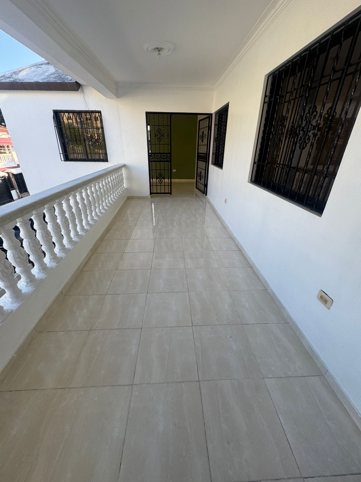 casas - venta de 2 casas en una separada en vista hermosa Santo Domingo este con 500mts 6