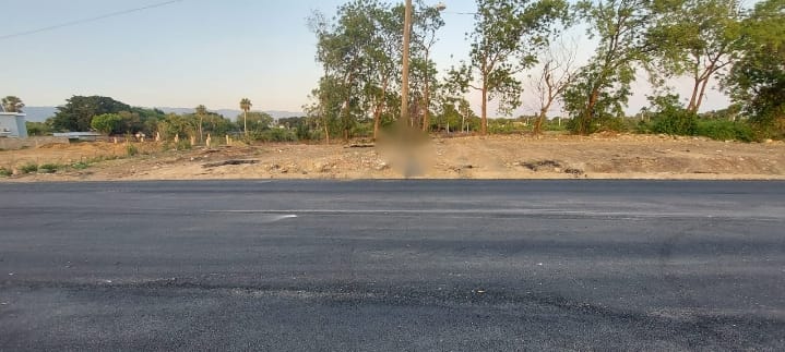 solares y terrenos - Terreno con 1,630 Mts2 en Av. Circunvalacion Norte 0