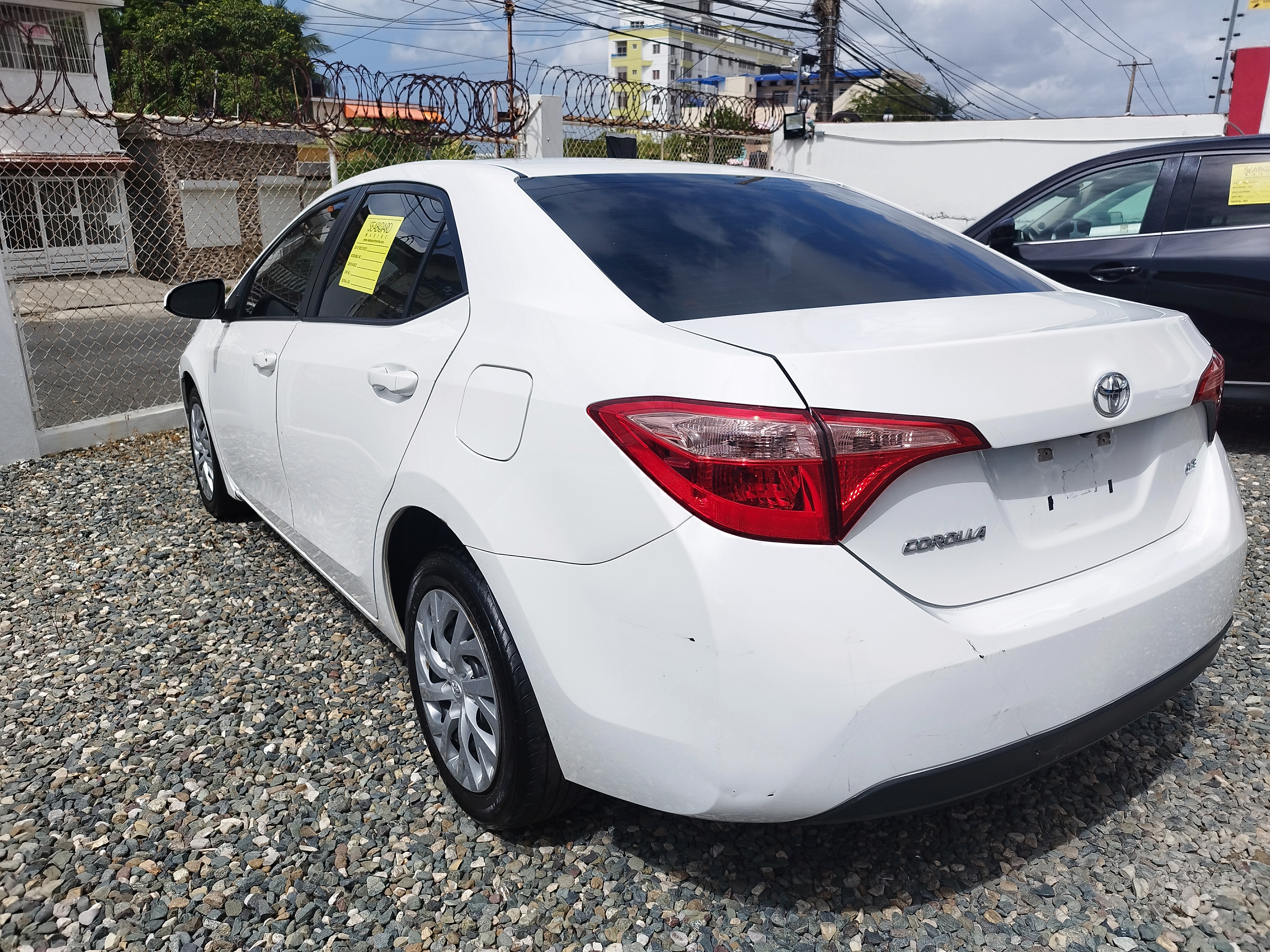 carros - 2019 Toyota Corolla LE 70 Mil Millas  4