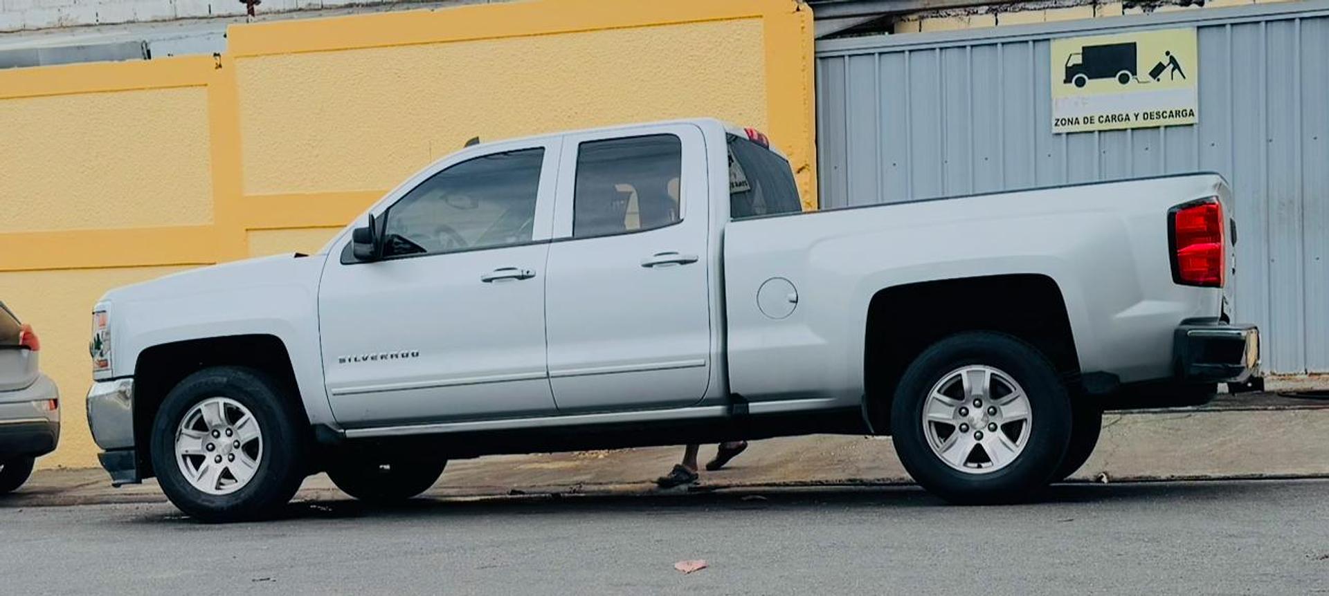 jeepetas y camionetas - Chevrolet silverado 2019 6