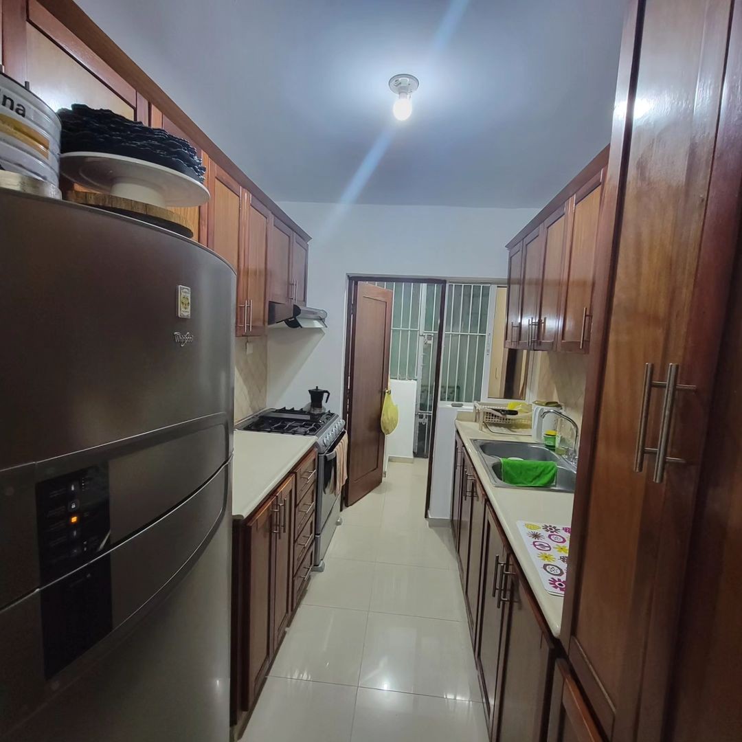 apartamentos - VENDO Amplio Primer Piso de Oportunidad En Viejo Arroyo Hondo Próximo Al Club 2