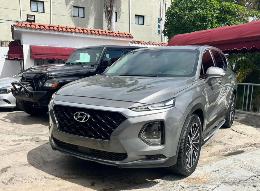 jeepetas y camionetas - Hyundai Santa Fe 3 Filas Diesel 4x4 