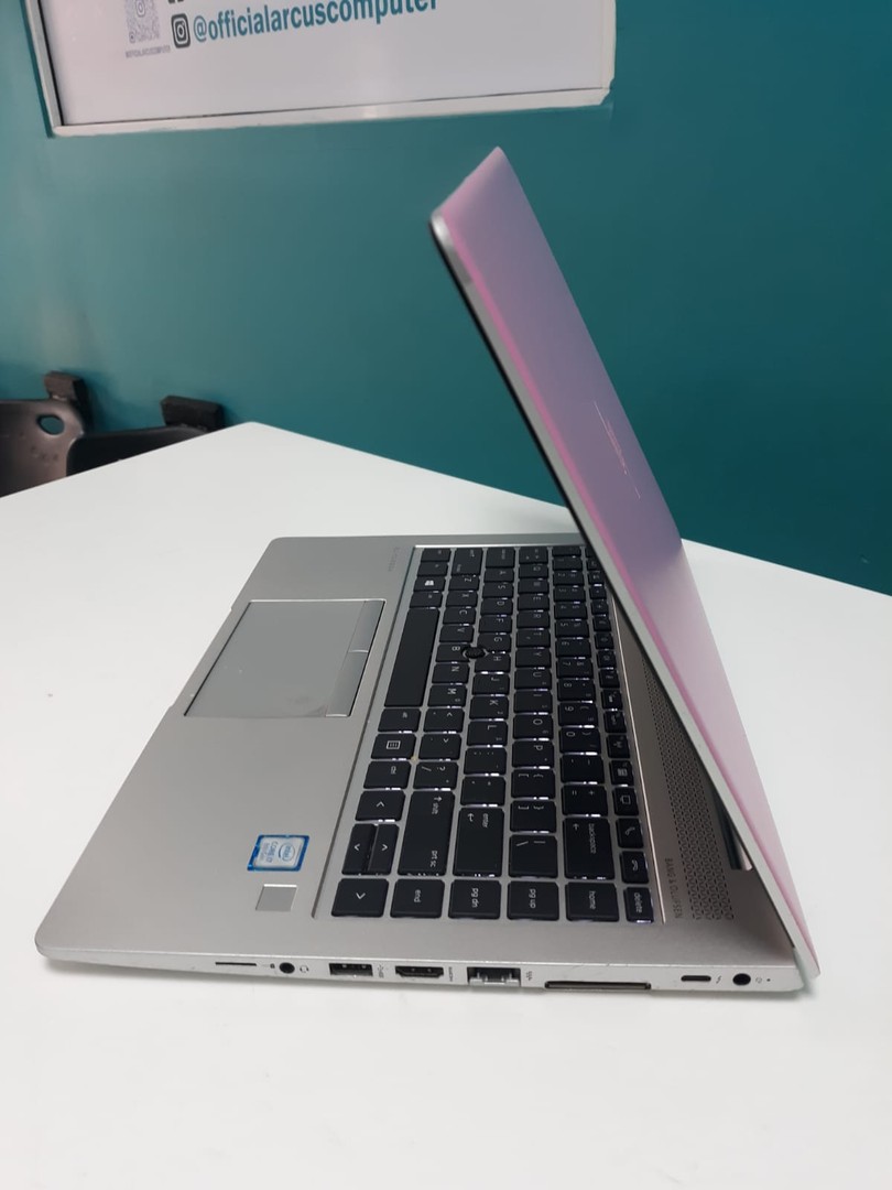 computadoras y laptops - Laptop, HP EliteBook 840 G5  / 8th Gen, Intel Core i7 / 16GB DDR4 / 256GB SSD

 4