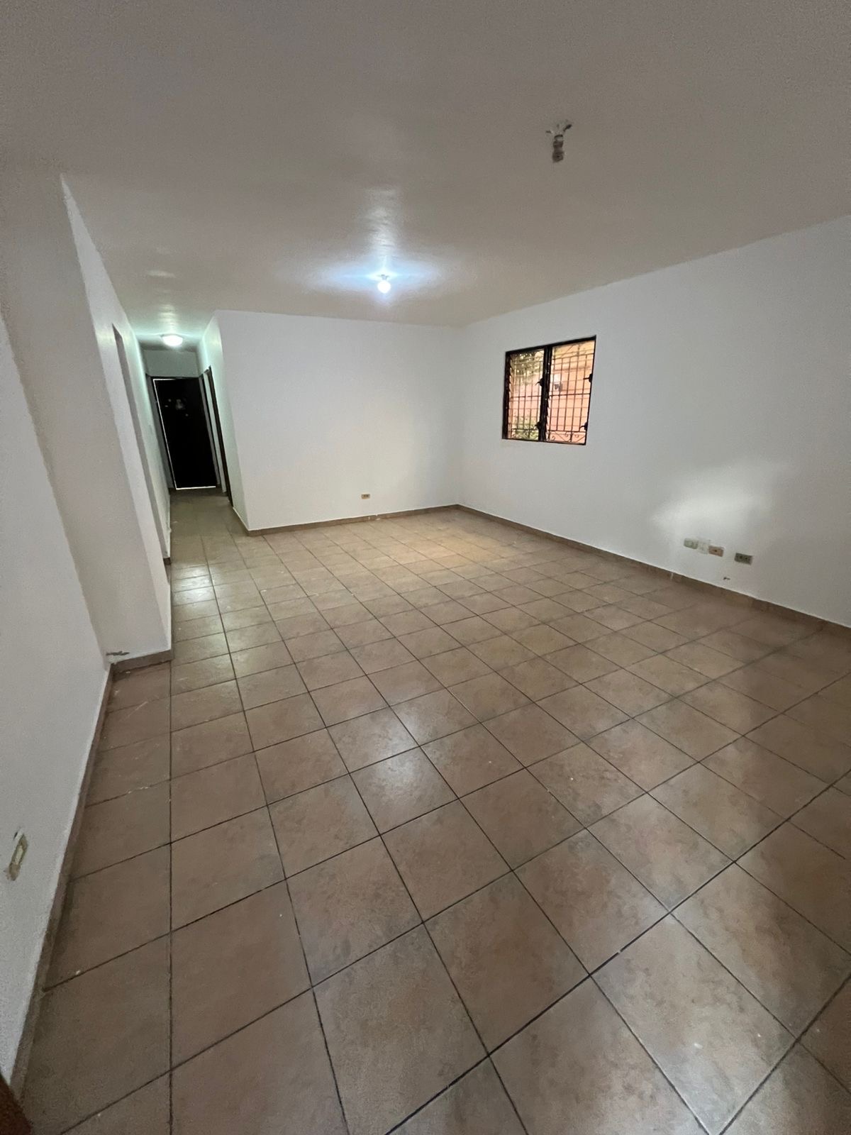casas - venta de casa de un nivel en lucerna Santo Domingo este  3