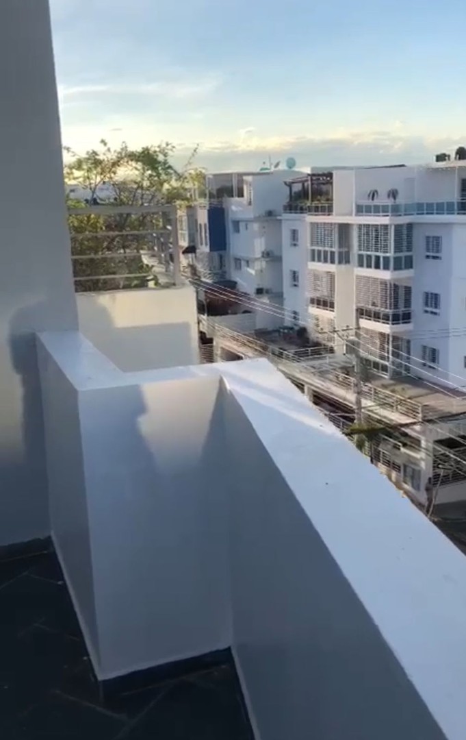 habitaciones y viviendas compartidas - Apartamento en alquiler en el Millon Ubicado en la calle Cesar Cano  Dos niveles 0