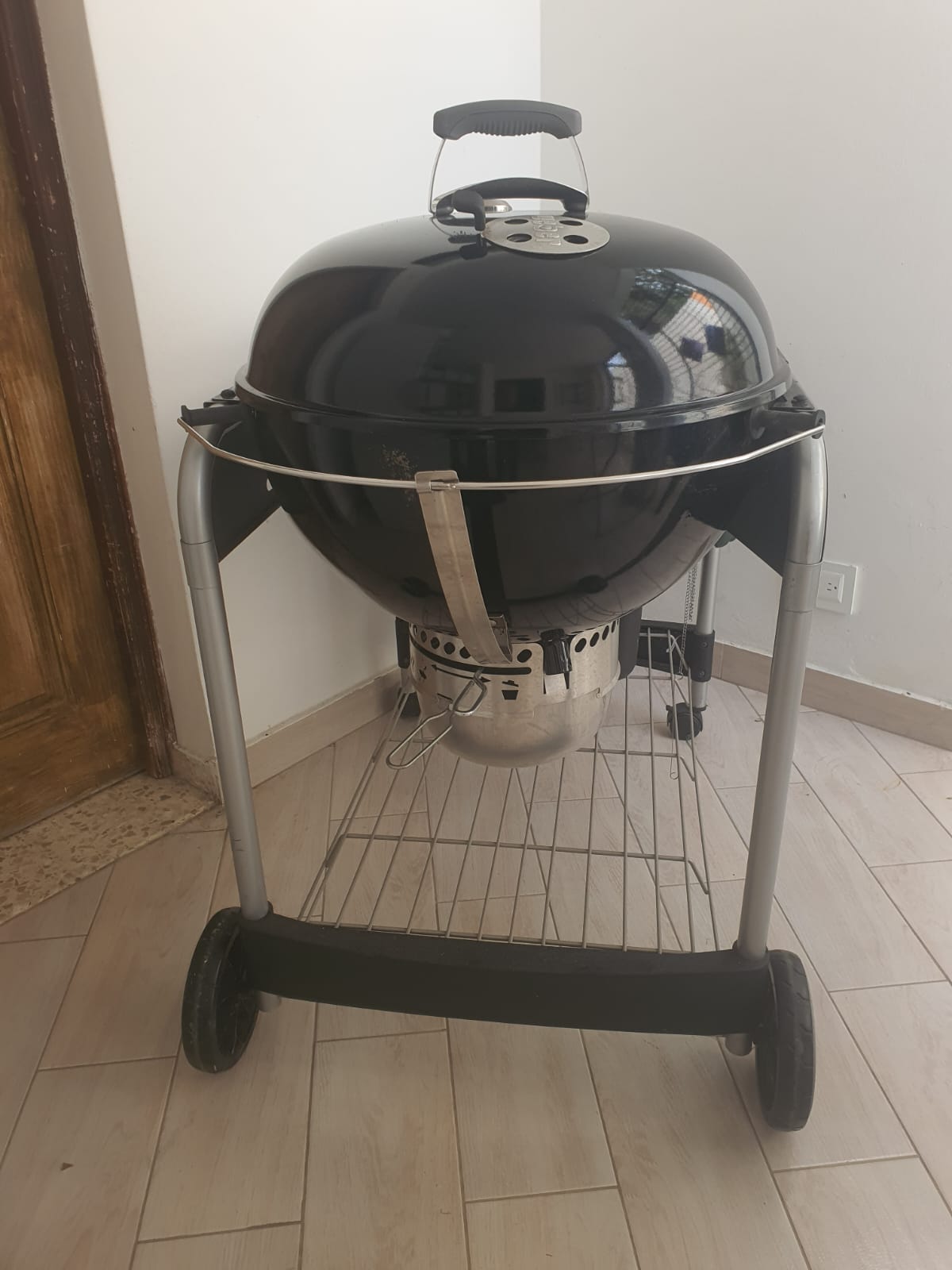 cocina - BBQ Weber Performer con Mesa Casi Nuevo 1