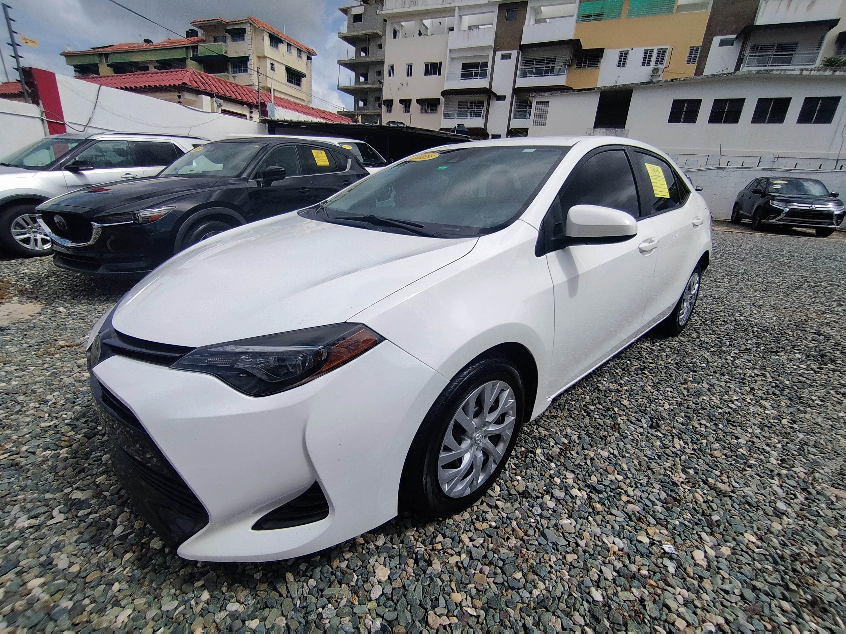 carros - 2019 Toyota Corolla LE 70 Mil Millas  5