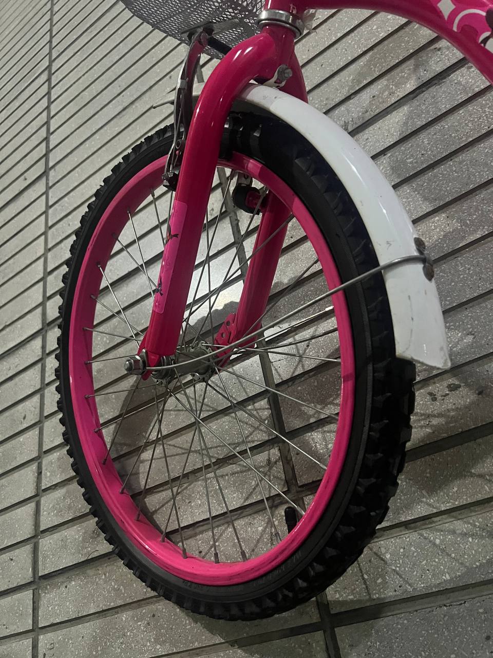 bicicletas y accesorios - Bicicleta rosa para niñas aro 20', usado 3