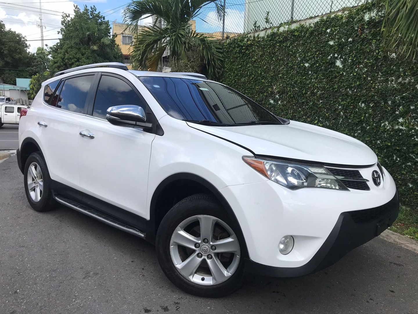 jeepetas y camionetas - TOYOTA RAV-4 XLE 2014