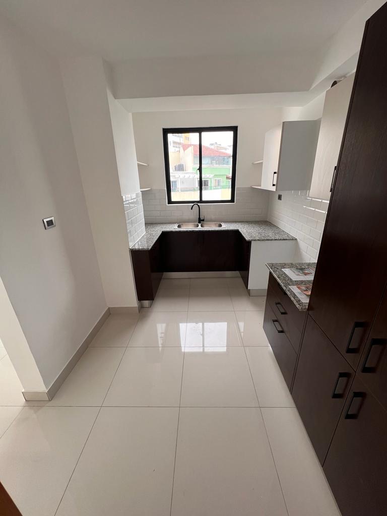 apartamentos - Alquiló renacimiento piso 6 dos hab 2.5 baños dos  5