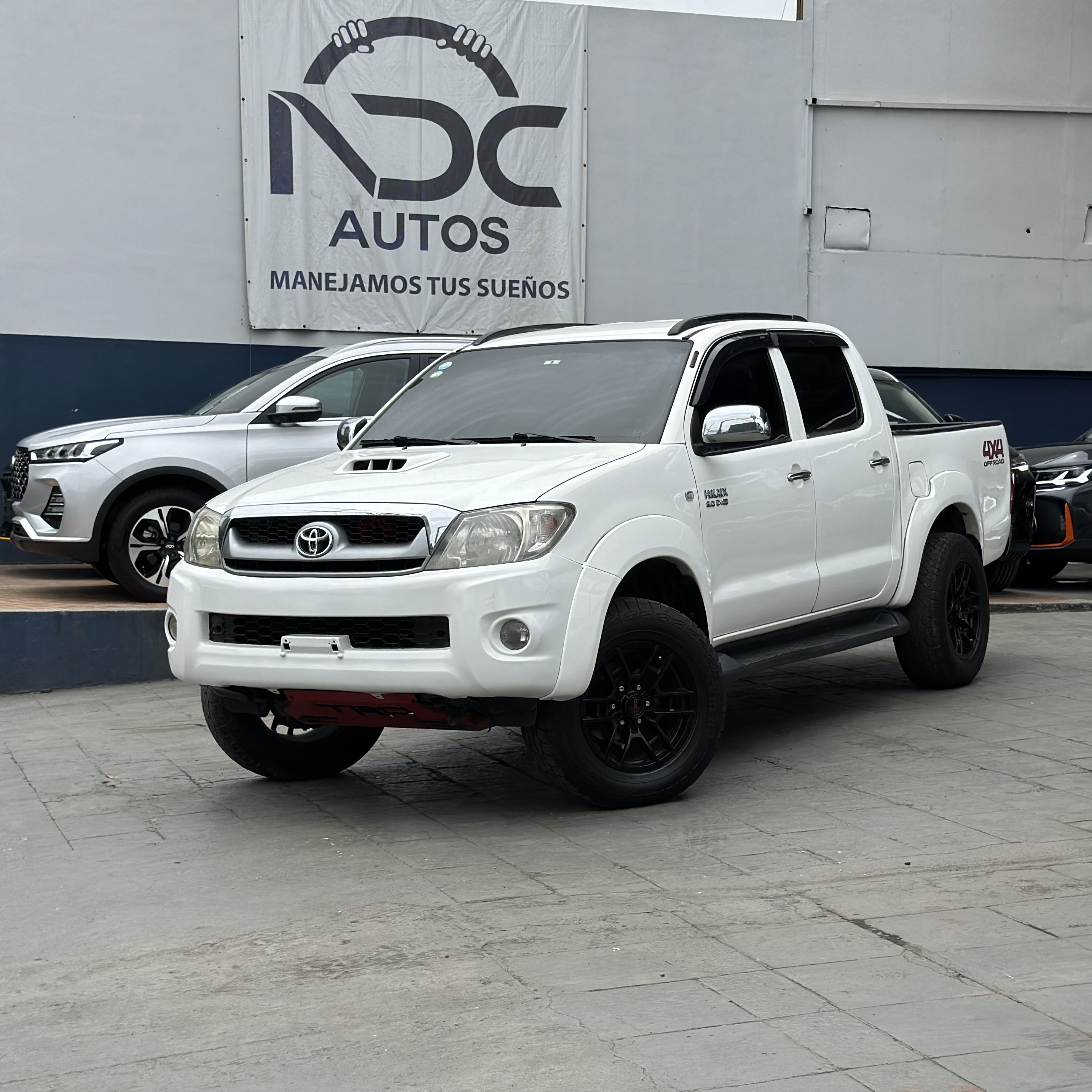 jeepetas y camionetas - TOYOTA HILUX SEV 2009