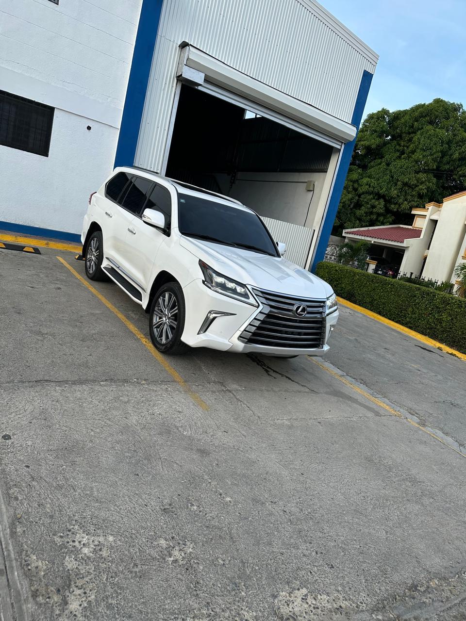 jeepetas y camionetas - lexus lx570 2018 0