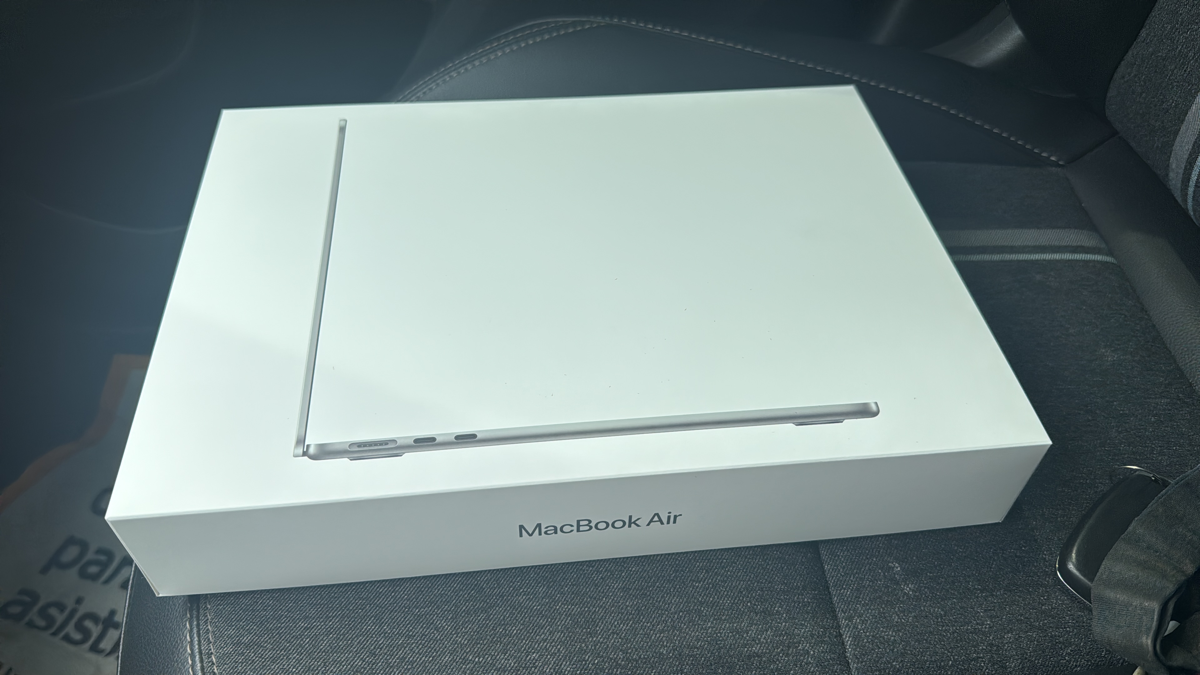 computadoras y laptops - VENDO Apple MacBook Air  2024 RD$ 80 MIL 3