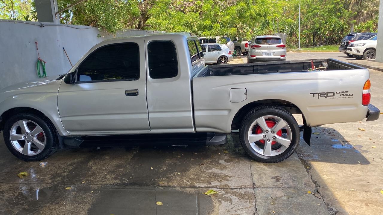 jeepetas y camionetas - Toyota Tacoma 2002 4