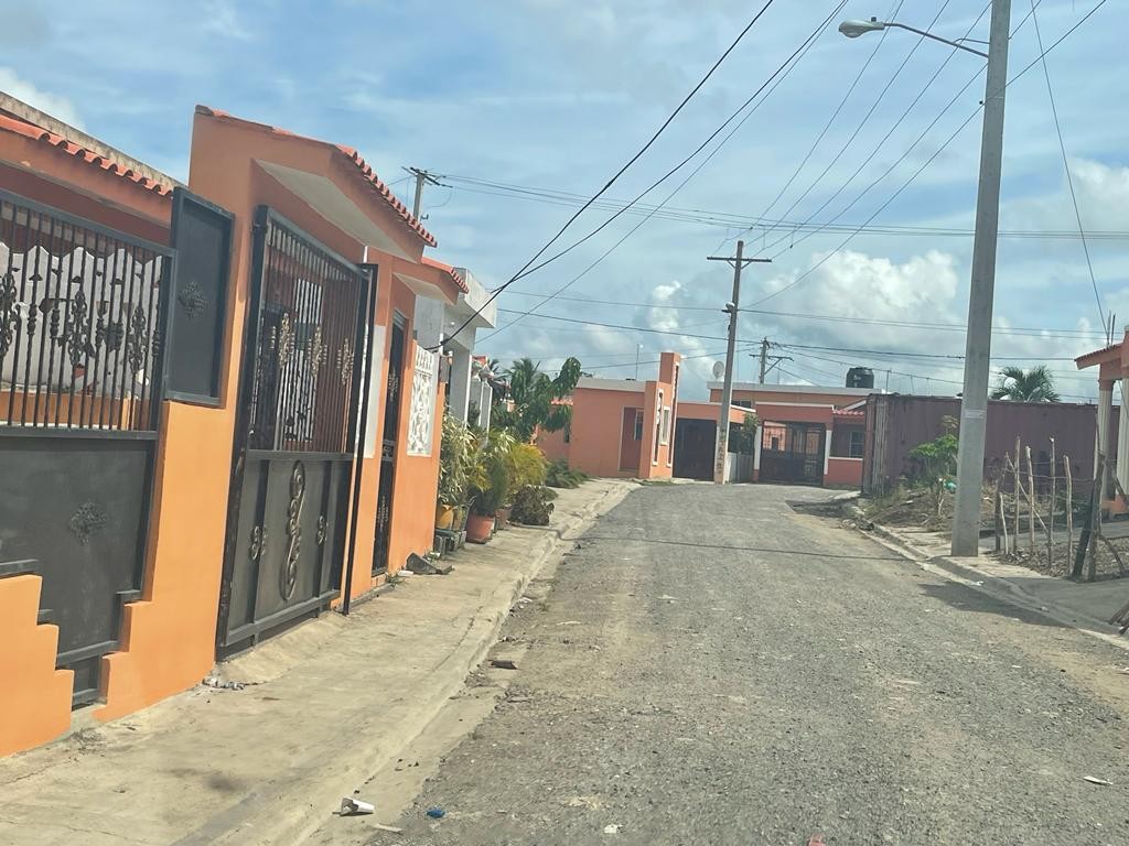 solares y terrenos - vendo solar 160 mts. en residencial doña luz en santo domingo nortte 2