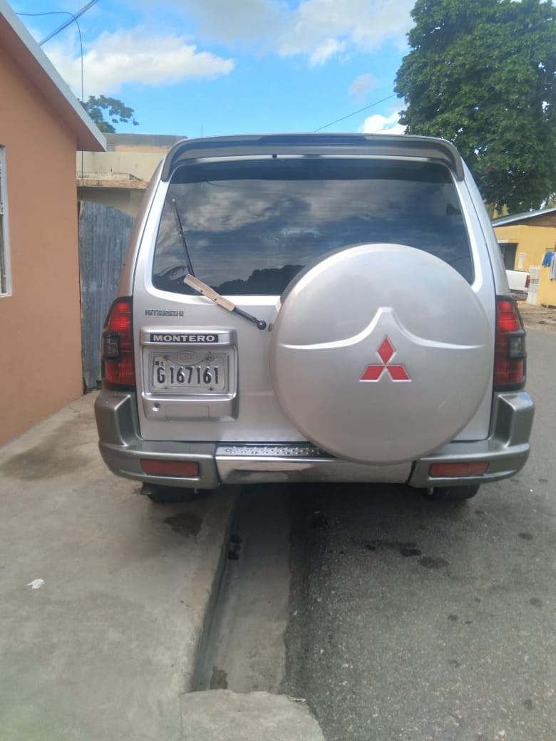 jeepetas y camionetas - Venta Jeppeta  mitsubishi montero 2000 1